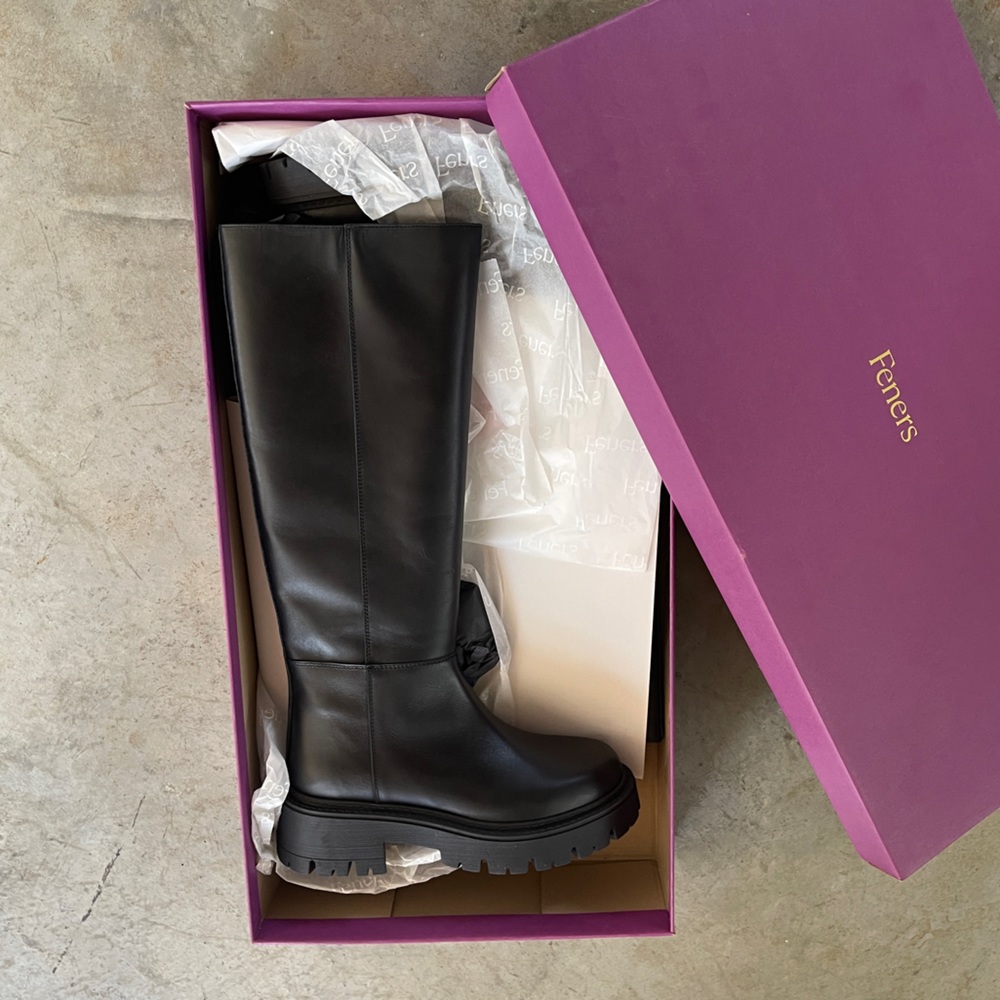 NWT Leather Feners Boots 🖤